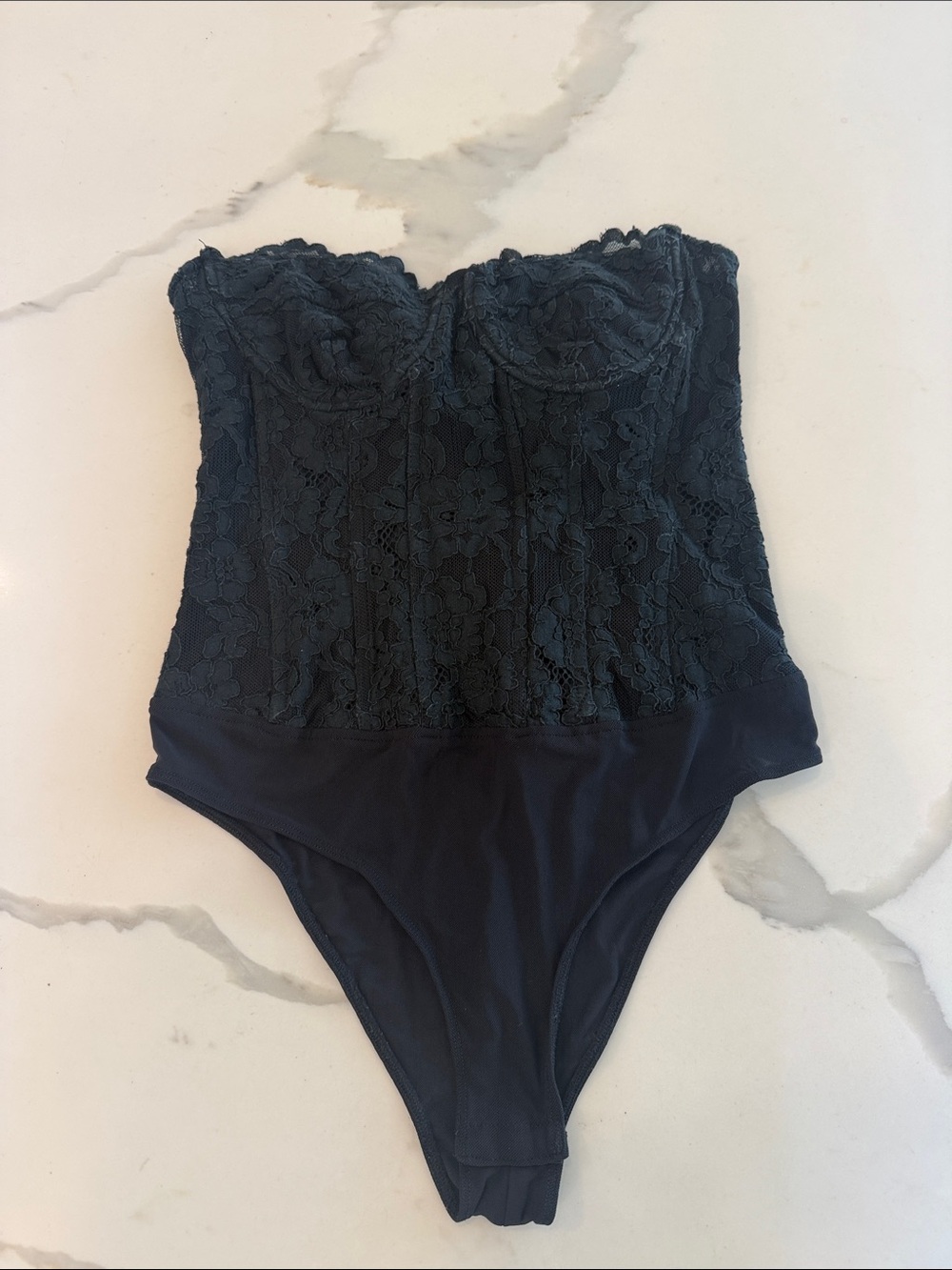 Bardot Strapless Lace Bodysuit in Black